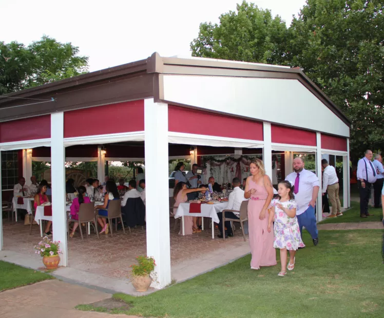 Carpas multiusos para comer, cenar, bodas, banquetes y celebraciones